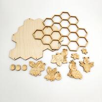 Holzfiguren - Wabe mit 5 Bienen ca. 25cm