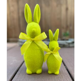 Hase mit Schleife  stehend 2er-Set grün